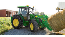 Deere_5M-tractor